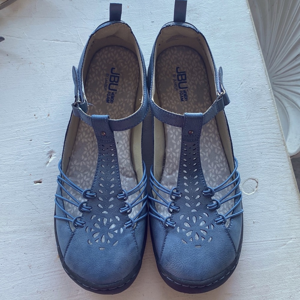 NWOT JBU MEMORY FOAM by Jambu        Size 11 M